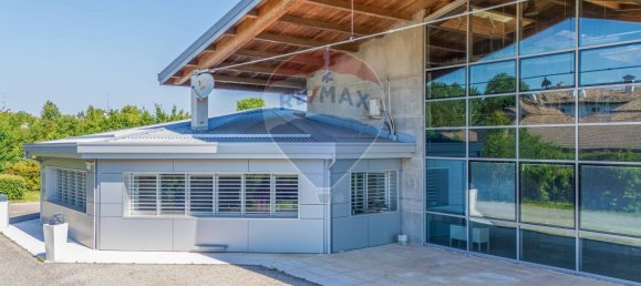 Gewerbliche Immobilie in Carpi, Italy 2000m², Nr. 388478 2