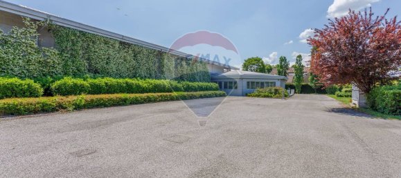 Gewerbliche Immobilie in Carpi, Italy 2000m², Nr. 388478 3