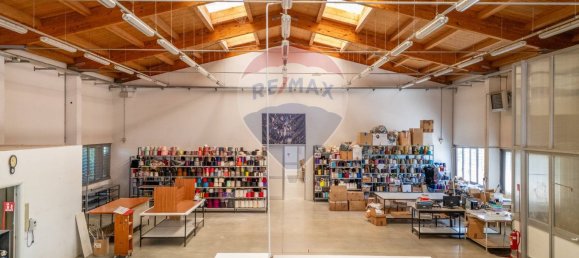 Gewerbliche Immobilie in Carpi, Italy 2000m², Nr. 388478 32