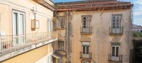 Apartamento de 7 habitaciónes en Caserta, Italy No. 179316 12