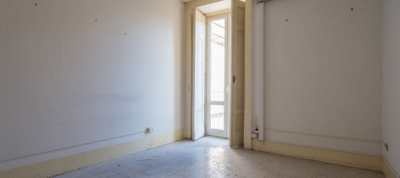 Apartamento de 7 habitaciónes en Caserta, Italy No. 179316 2