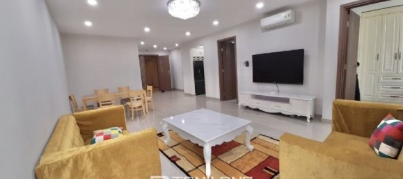 Apartamento de 3 dormitorios en Tay Ho, Vietnam No. 804 8