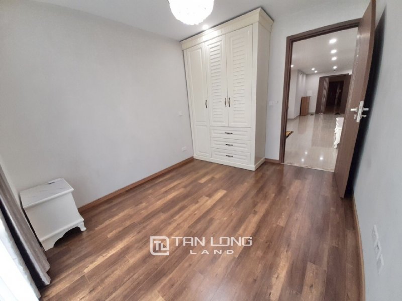 Apartamento de 3 dormitorios en Tay Ho, Vietnam No. 804