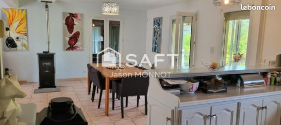 4 bedrooms Villa in Yonne, France No. 300205 3