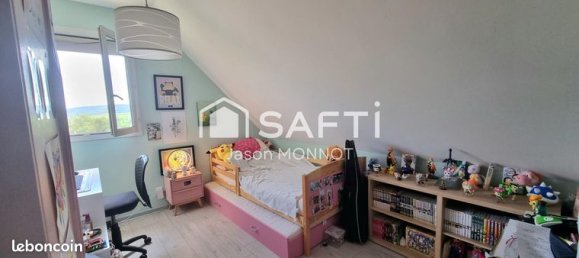 4 bedrooms Villa in Yonne, France No. 300205 8