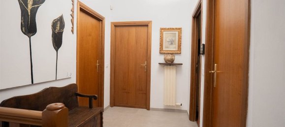 5 Schlafzimmer Haus in Campi Bisenzio, Italy, Nr. 362772 19