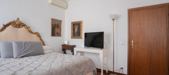5 Schlafzimmer Haus in Campi Bisenzio, Italy, Nr. 362772 22