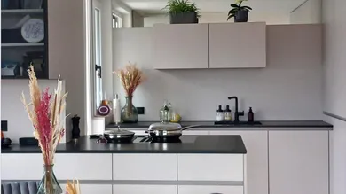 4 rooms Apartment in Innsbruck-Stadt, Austria No. 216065