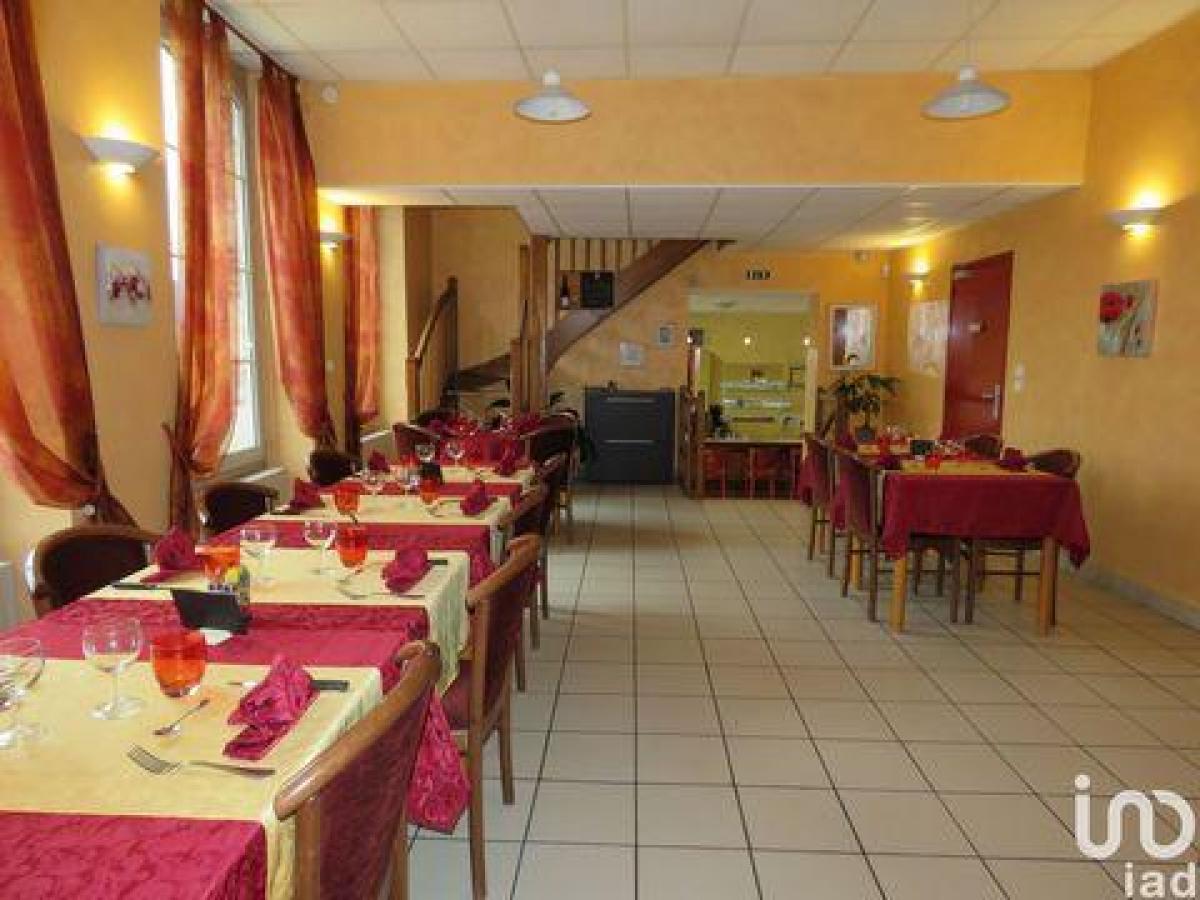 Fabrik in Courtenay, France 170m², Nr. 20380