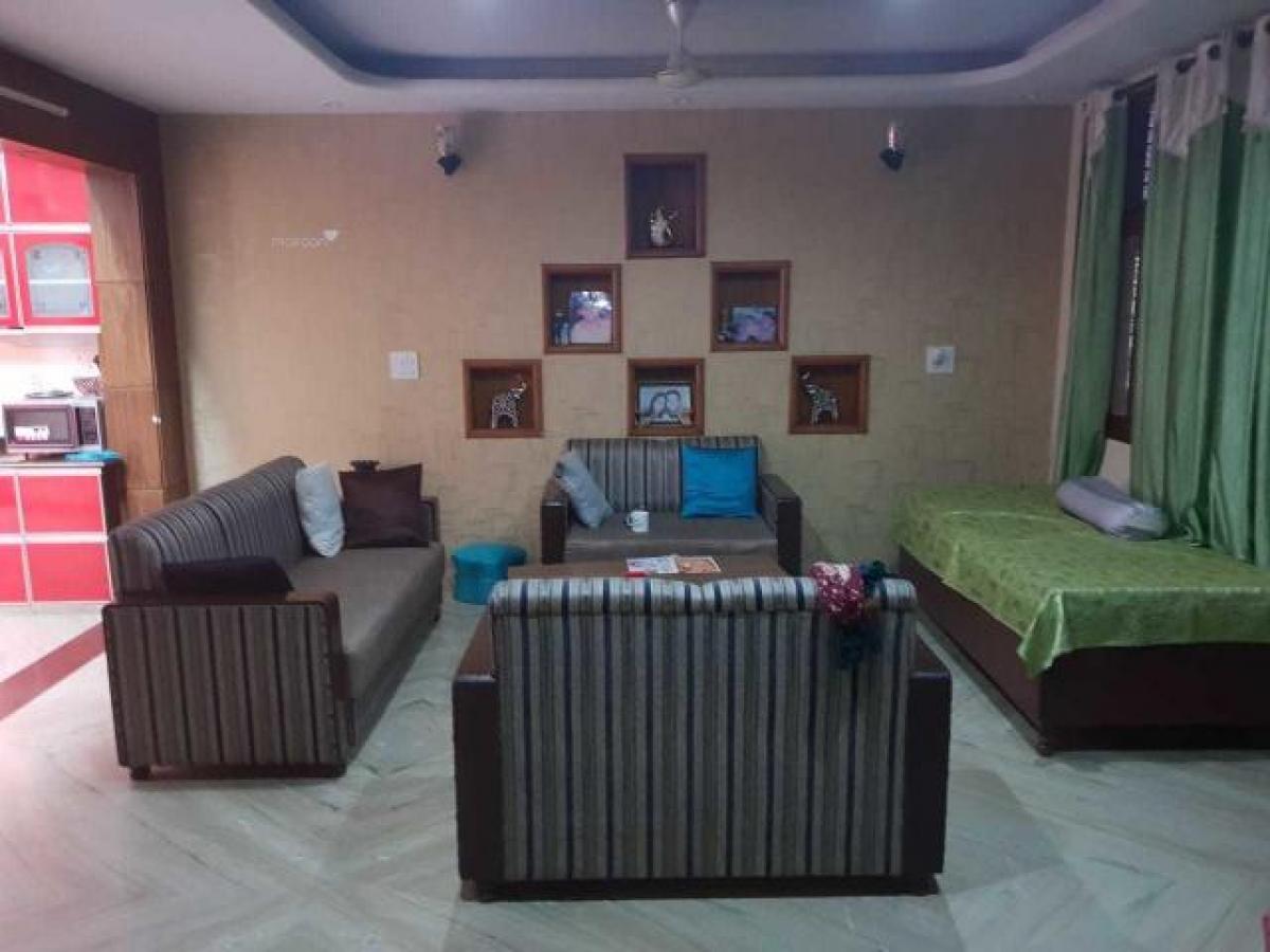 3 bedrooms House in Ghaziabad, India No. 4706