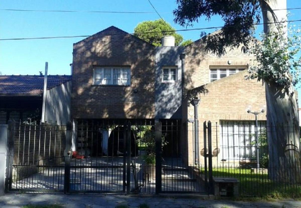 3 bedrooms House in Mar del Plata, Argentina No. 94755