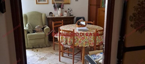 3-salle Appartement à Palermo, Italy No. 72729 2