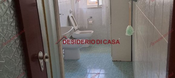 3-salle Appartement à Palermo, Italy No. 72729 7