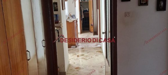 3-salle Appartement à Palermo, Italy No. 72729 8