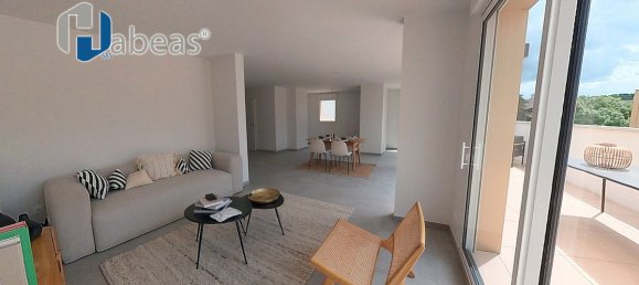 3 chambres Penthouse à Rhône, France No. 286580 8