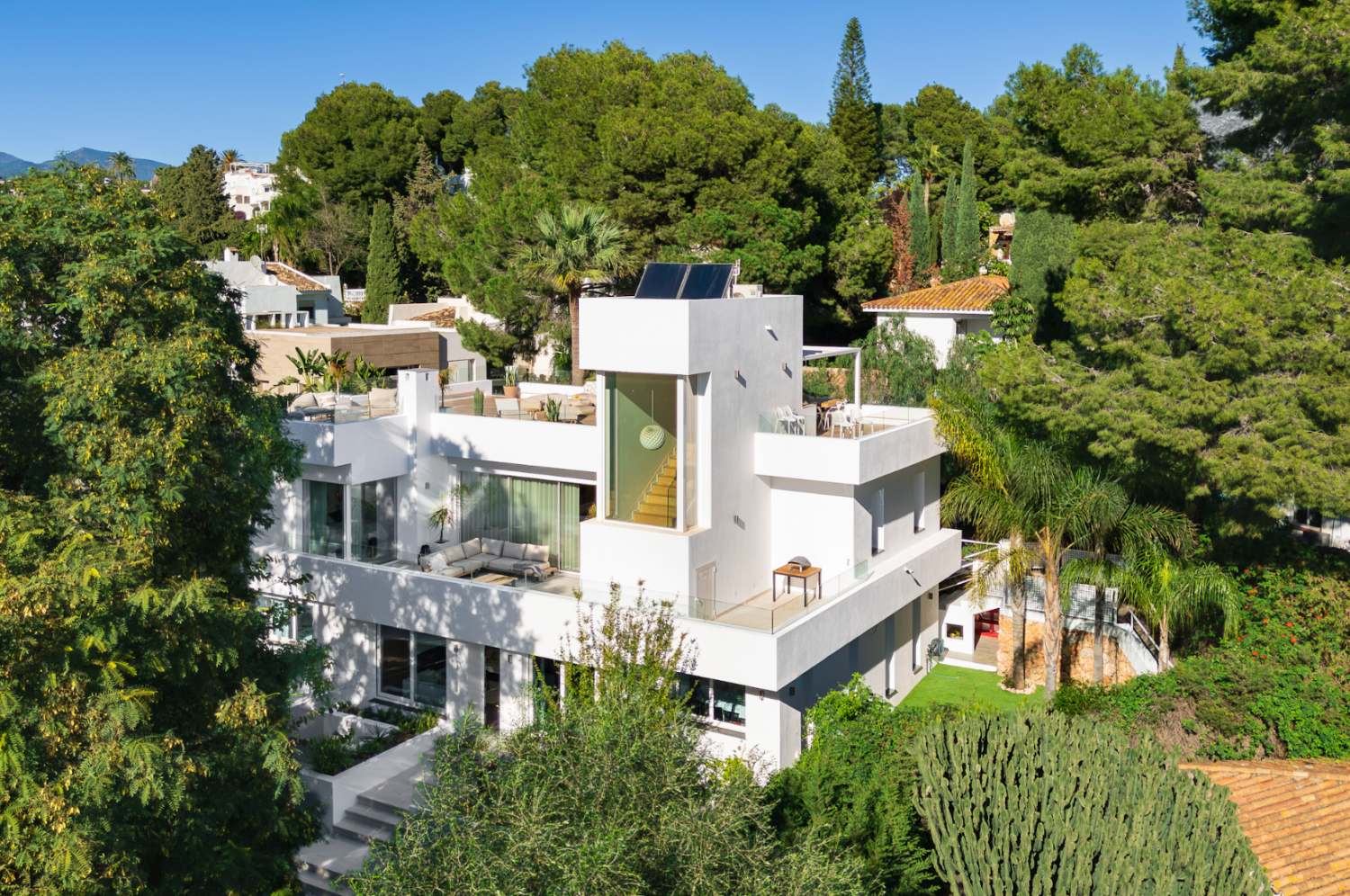 Villa de 5 dormitorios en Marbella, Spain No. 119319