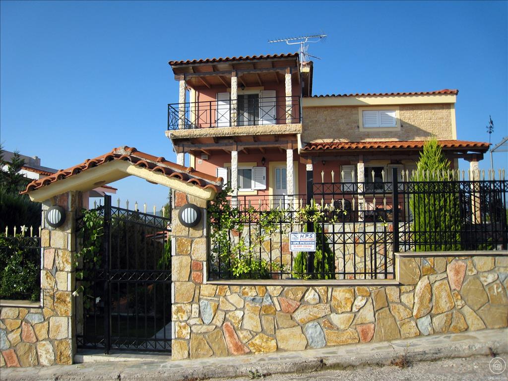 3 bedrooms Villa in Malesina, Greece No. 4826