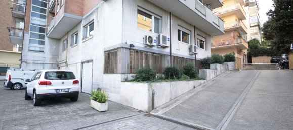 Пентхаус с 4 комнатами в Рим, Италия № 30738 43