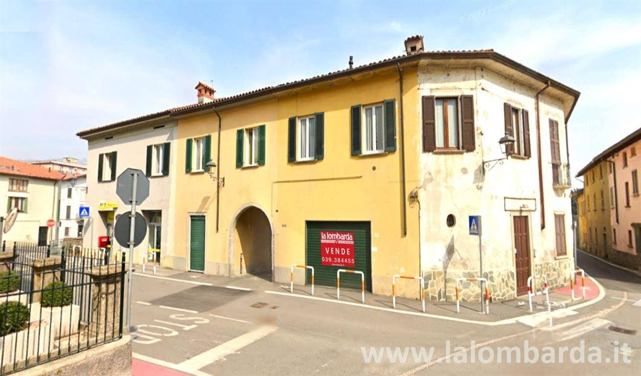 Коммерческая недвижимость с 2 комнатами в Айруно, Италия № 146744