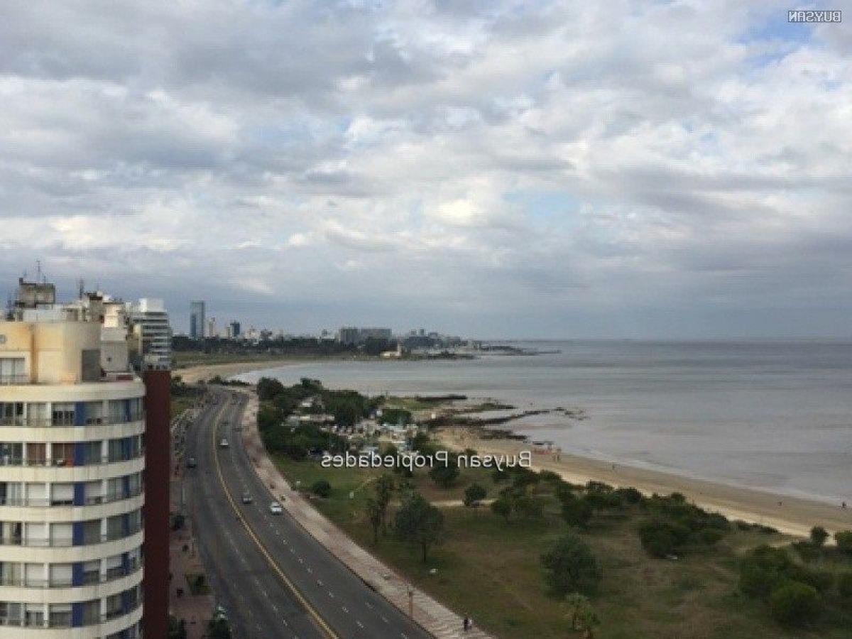 4 chambres Appartement à Montevideo, Uruguay No. 1034