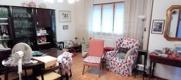 5-Zimmer Wohnung in Carrara, Italy, Nr. 91857 4
