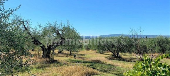 3 bedrooms House in Certaldo, Italy No. 171487 2