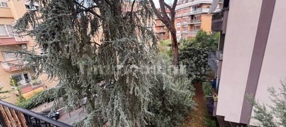 5 bedrooms Apartment in Rome, Italy No. 320931 29