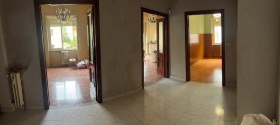 5 bedrooms Apartment in Rome, Italy No. 320931 9