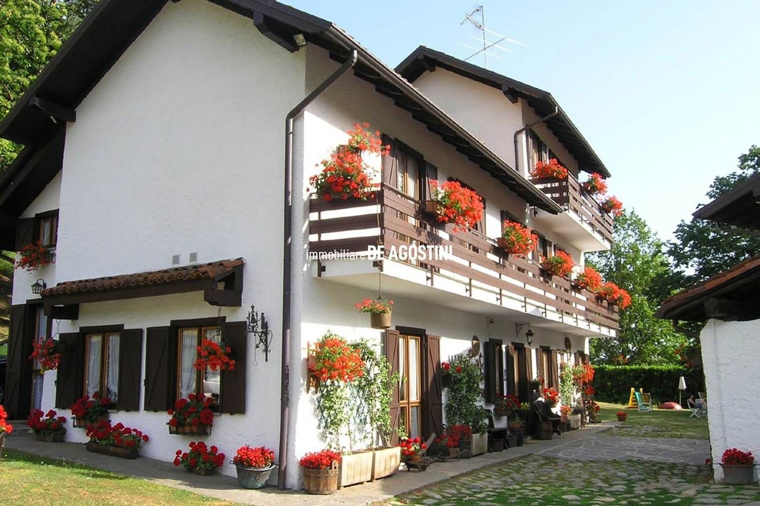 19 غرف نوم منزل في Arona, Italy رقم 316773