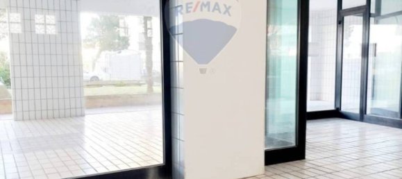 Propiedad comercial de 2 habitaciónes en Bari, Italy No. 54917 5