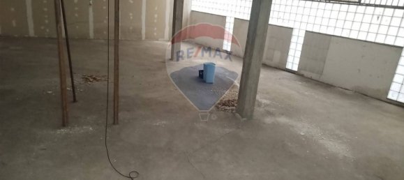Propiedad comercial de 2 habitaciónes en Bari, Italy No. 54917 10