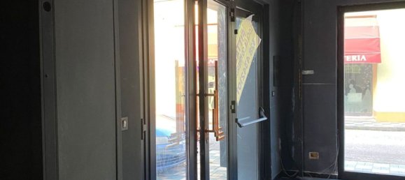 155m² Commercial property in Potenza, Italy No. 300086 2