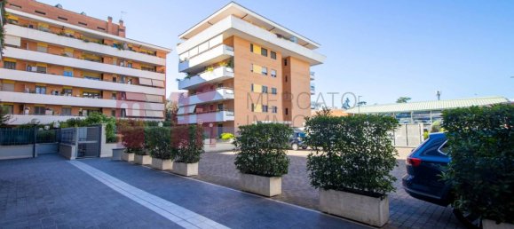 1 bedroom Apartment in Rome, Italy No. 333586 4