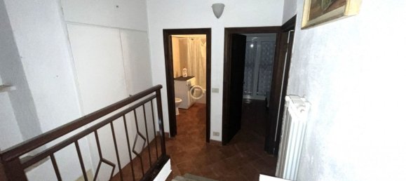 Вилла с 5 комнатами в Фьюмичино, Италия № 188410 20