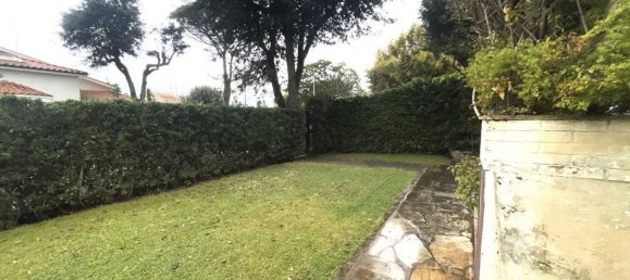 Вилла с 5 комнатами в Фьюмичино, Италия № 188410 4