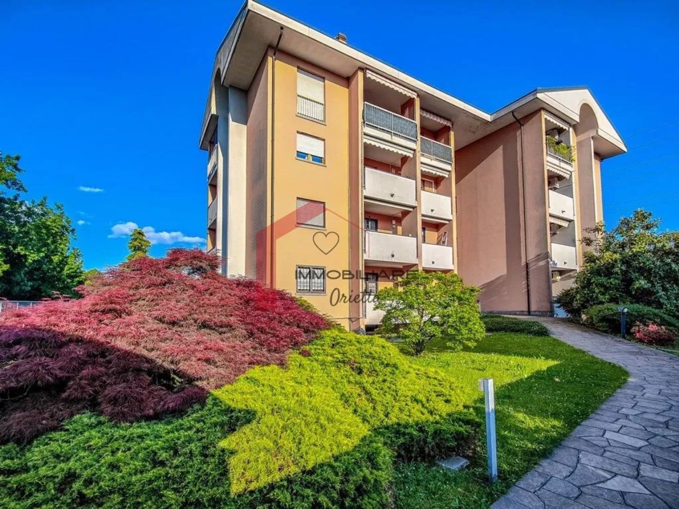 Apartamento de 2 habitaciónes en Magenta, Italy No. 287599