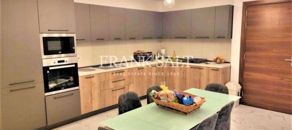 Apartamento de 2 dormitorios en Sliema, Malta No. 8110 2