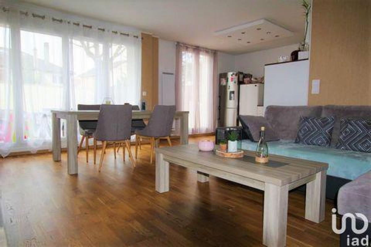 Apartamento com 3 quartos em condomínio em Le Raincy, France N.º 27907