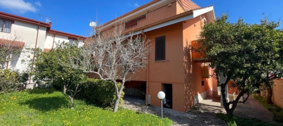 3-salle Appartement à Ardea, Italy No. 190570 3