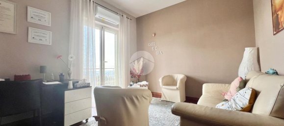 5 rooms Villa in Marano di Napoli, Italy No. 22301 11