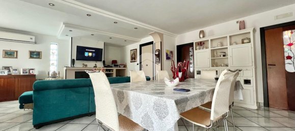 5غرفة فيلا في Marano di Napoli, Italy رقم 22301 28