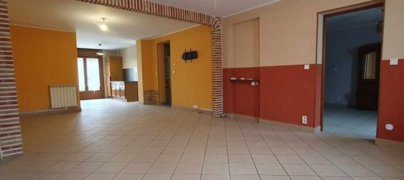 5 bedrooms House in Monchecourt, France No. 52632 4