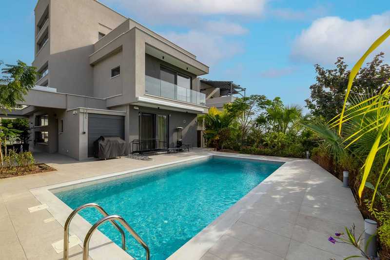 3 Schlafzimmer Gewerbliche Immobilie in Germasogeia, Cyprus, Nr. 18268