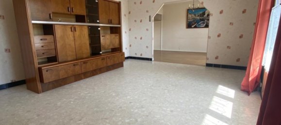 4 Schlafzimmer Villa in Richelieu, France, Nr. 268011 7