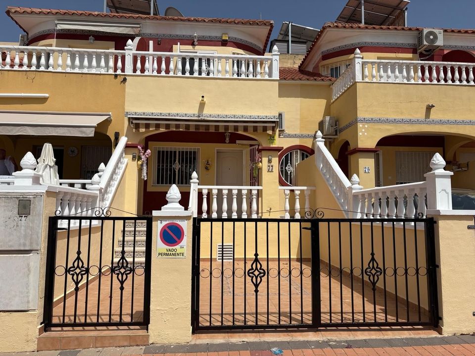 Adosado de 3 dormitorios en Algorfa, Spain No. 186448