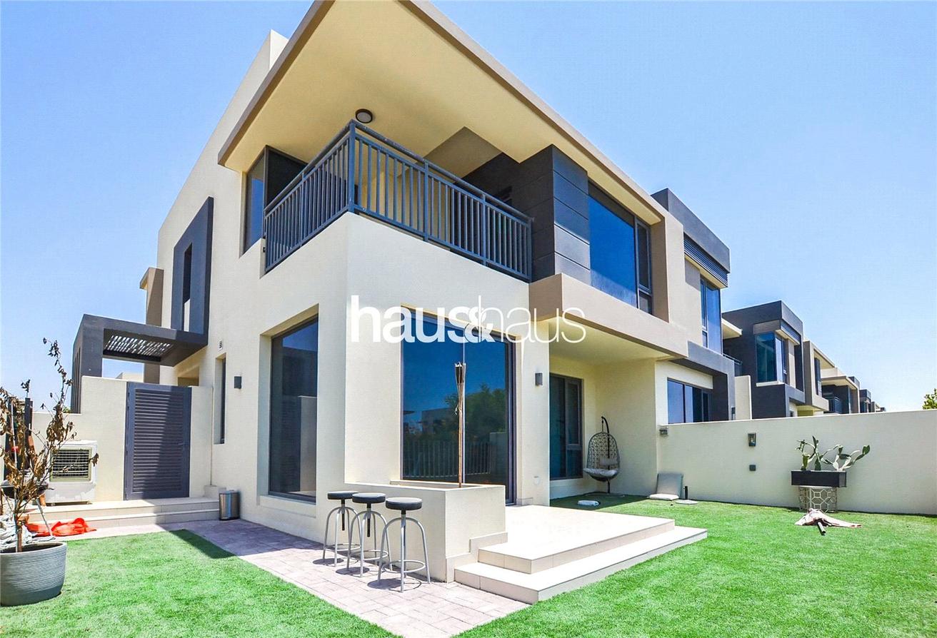 Villa de 5 dormitorios en Dubai Hills Estate, UAE No. 100404