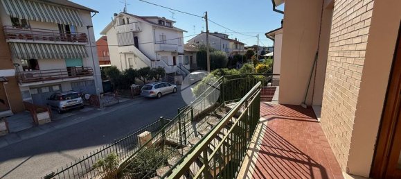 3 bedrooms House in Fano, Italy No. 263388 4