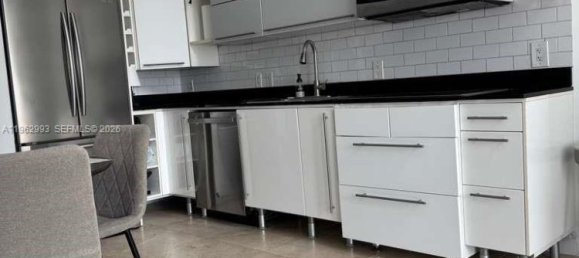 Коммерческая недвижимость с 1 спальней в Майами, Майами-Дейд, Флорида, США № 615548 11