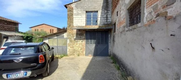 4 bedrooms House in Capannori, Italy No. 82775 3