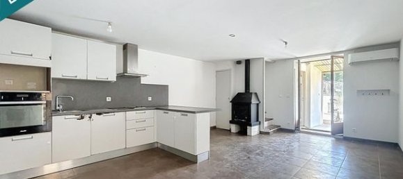 2 bedrooms House in Occitanie, France No. 279195 2